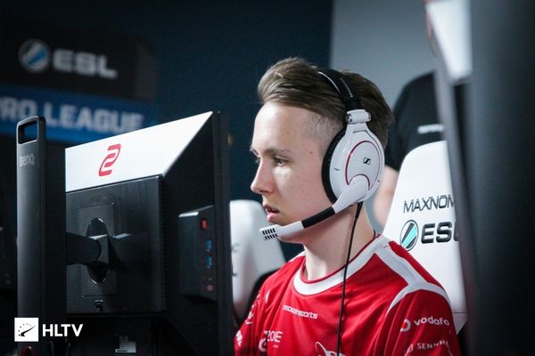 2025LPL全明星周末对决日正赛选手名单出炉